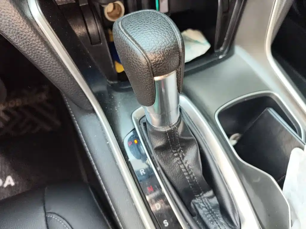 Honda Accord — миниатюра 10