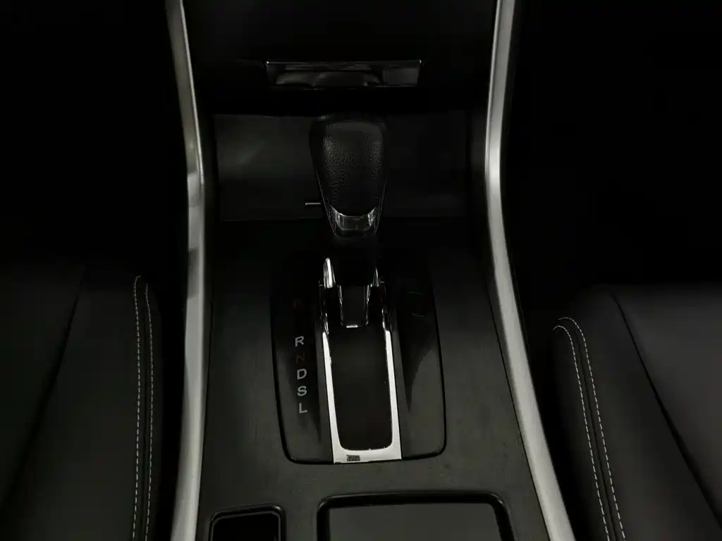 Honda Accord — миниатюра 13