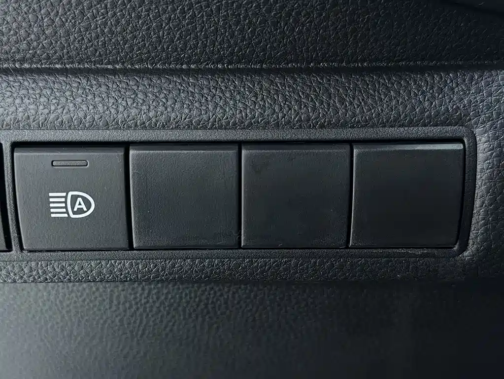 Toyota Corolla — миниатюра 18