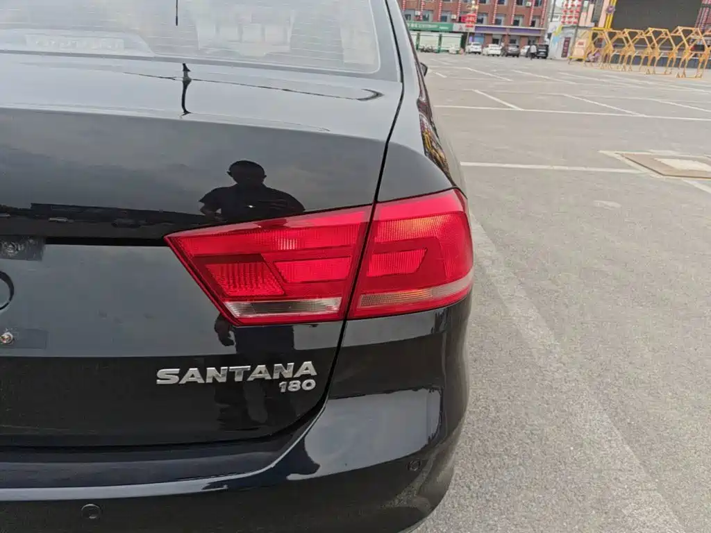 Volkswagen Santana — миниатюра 8