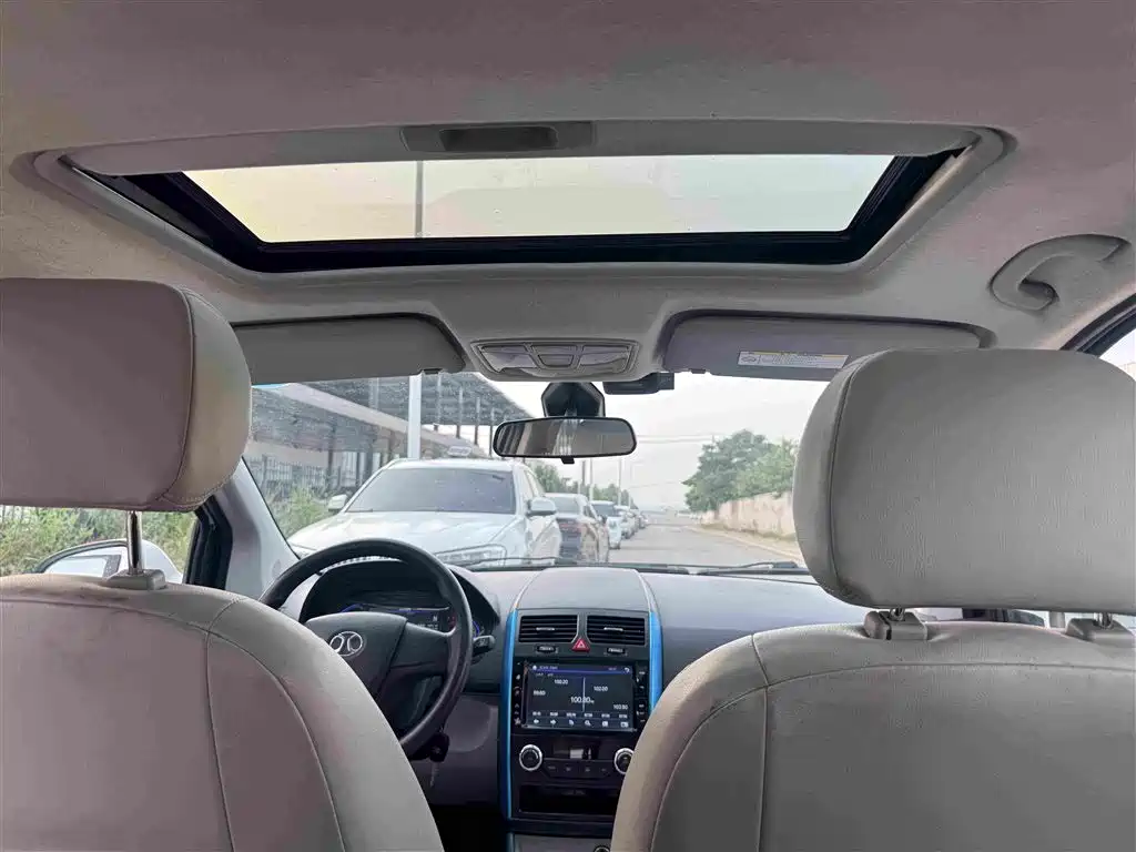BAIC New Energy EV — миниатюра 7