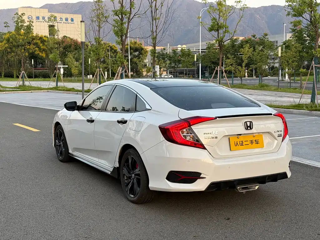 Honda Civic — миниатюра 5