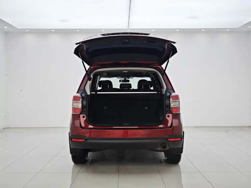 Subaru Forester 2.5i Auto Premium Edition, фото 20