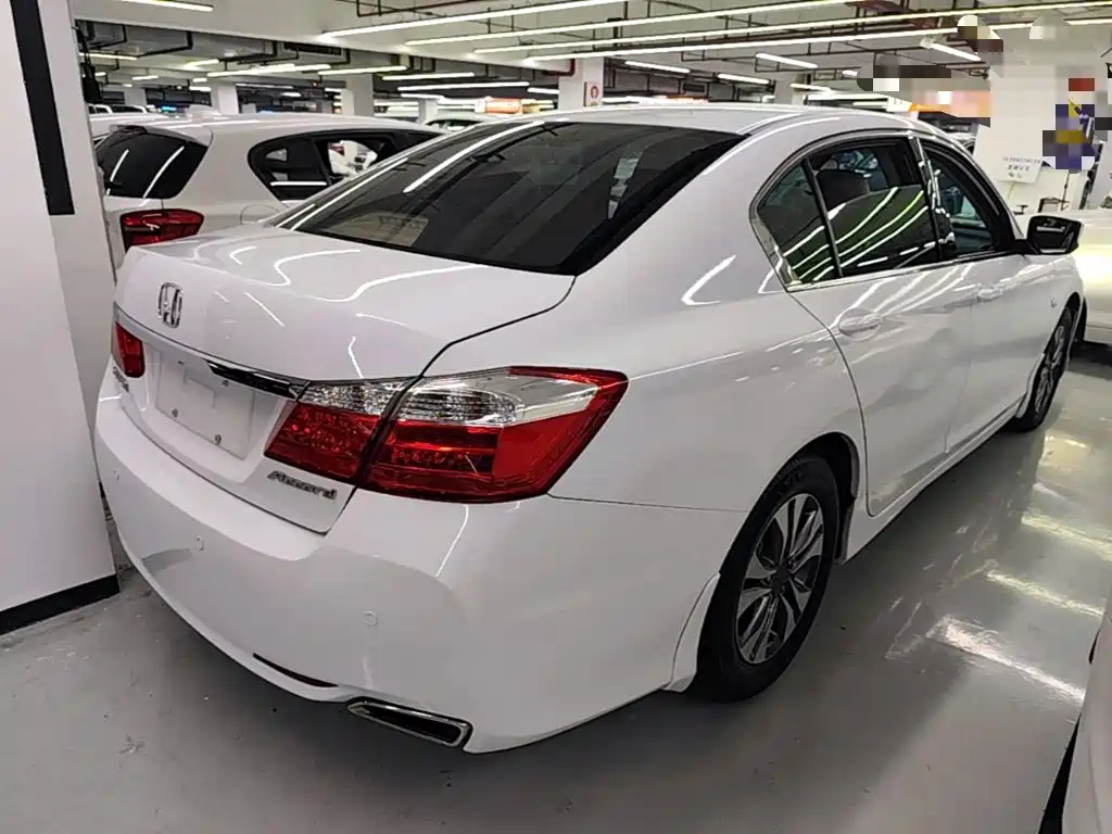 Honda Accord — миниатюра 7
