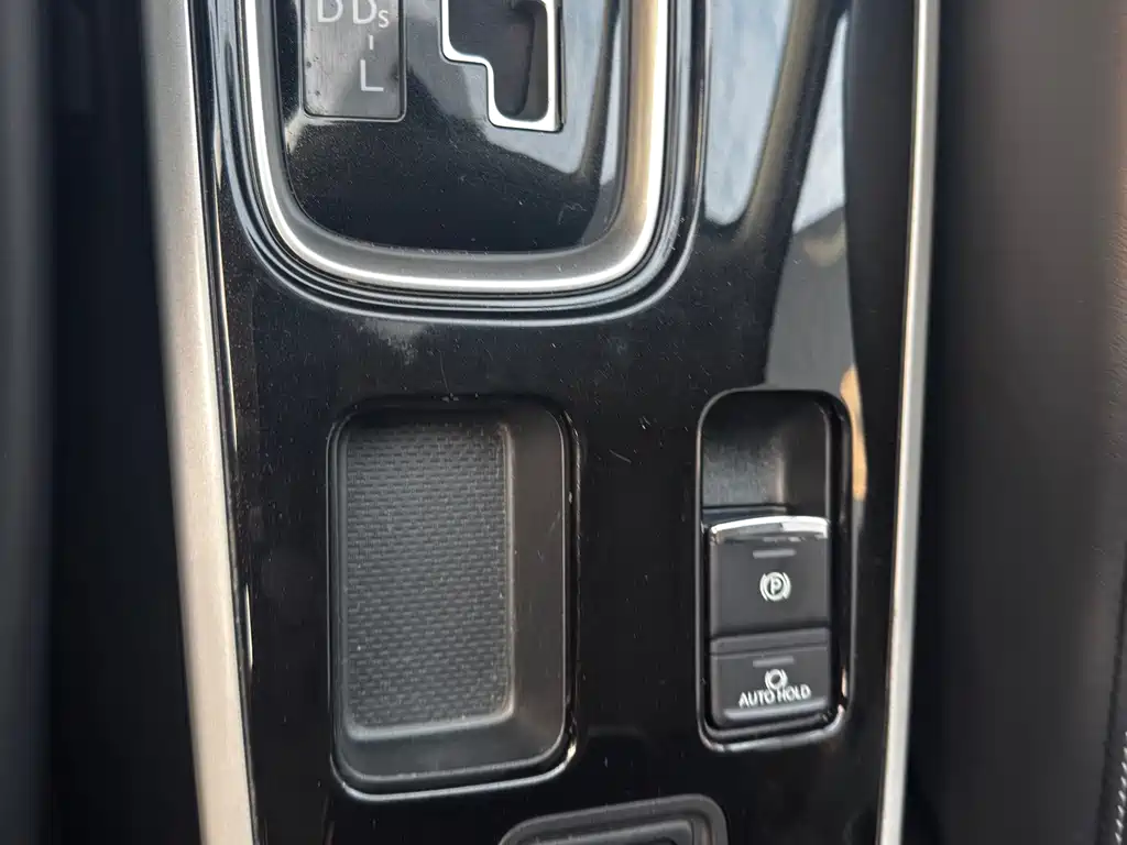 Mitsubishi Outlander — миниатюра 14