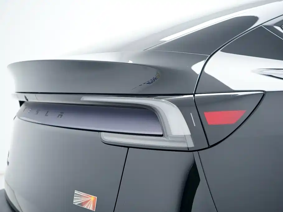 Tesla Model Y — миниатюра 14