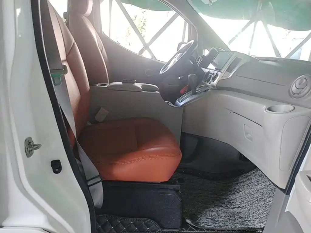 Nissan NV200 — миниатюра 25