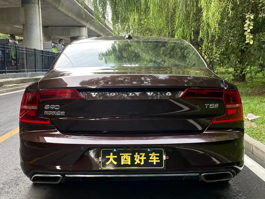 Volvo S90 — миниатюра 25