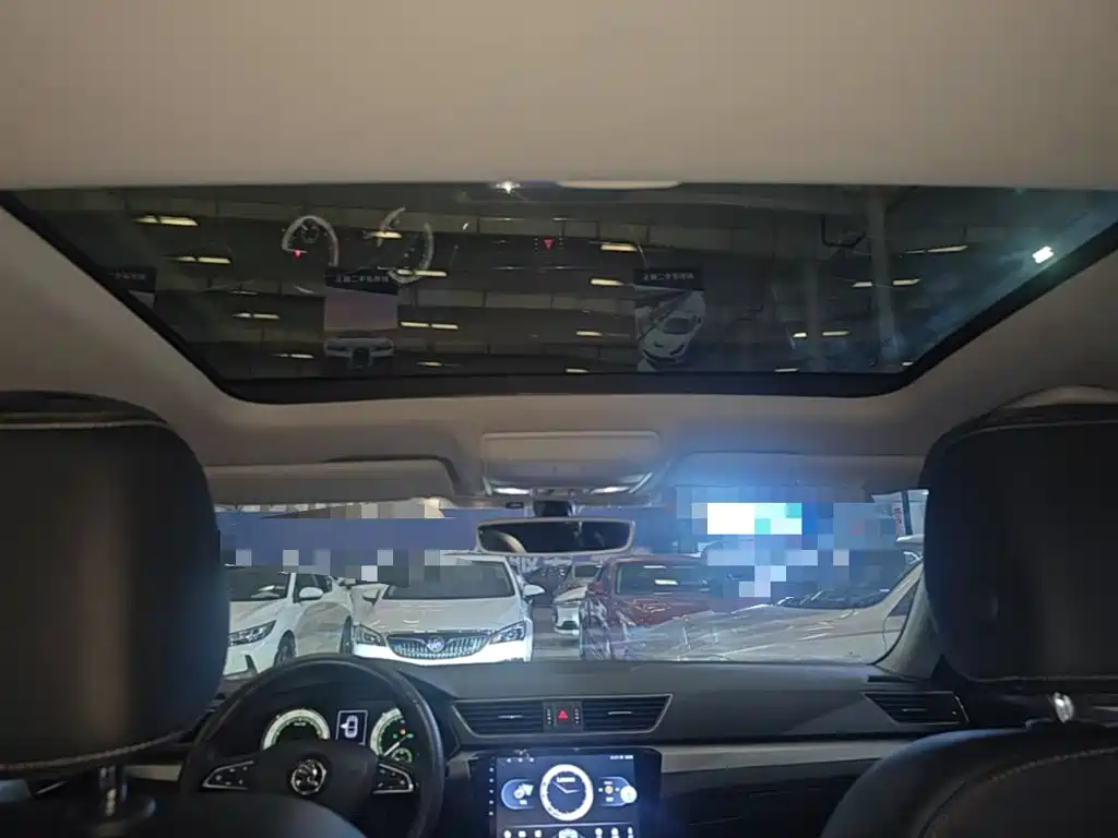 Skoda Superb — миниатюра 18