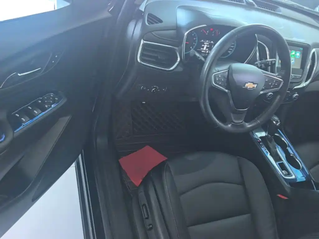 Chevrolet Equinox — миниатюра 16
