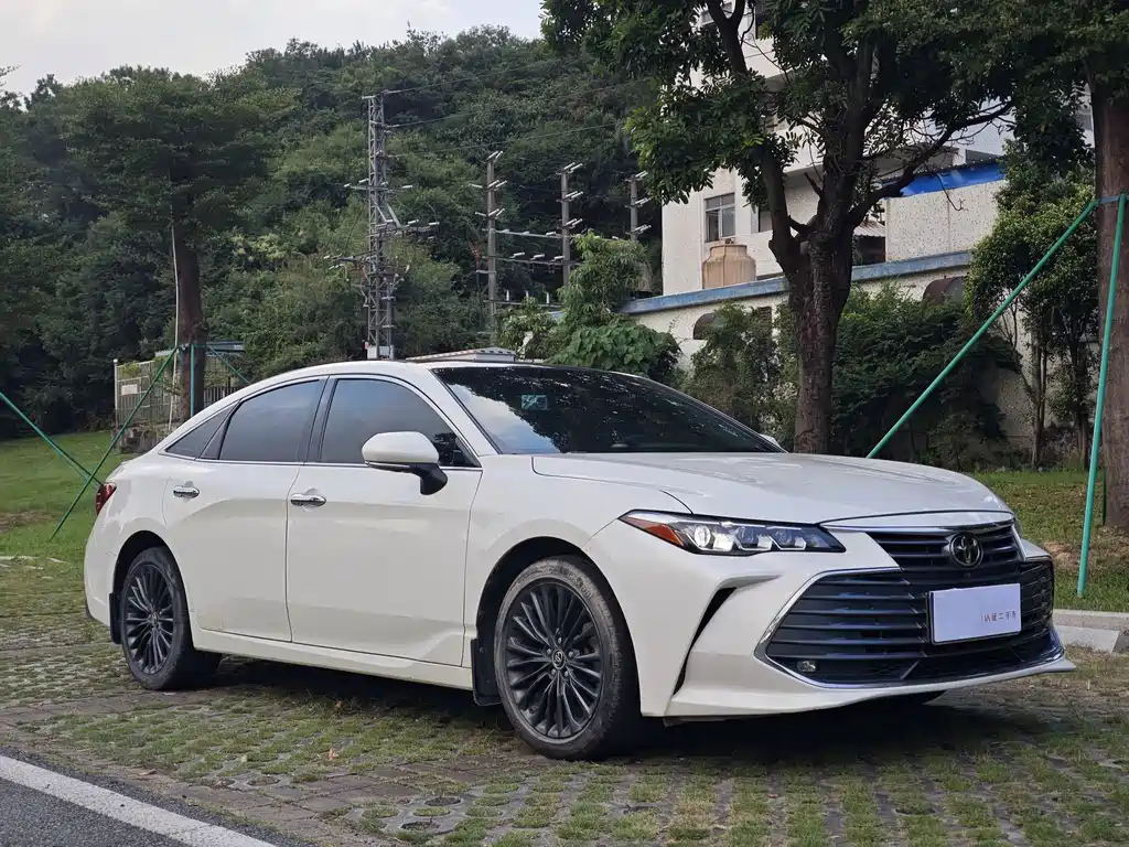 Toyota Avalon — миниатюра 3