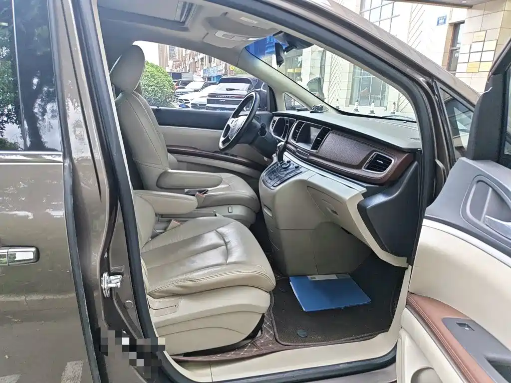 Buick GL8 — миниатюра 18