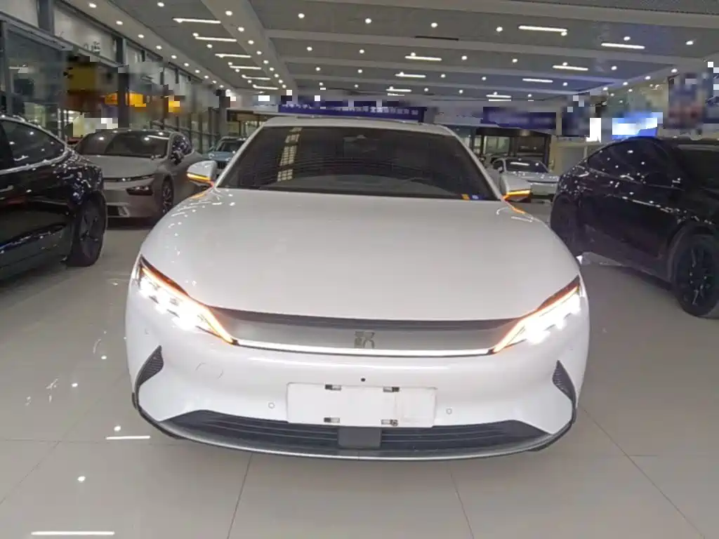 BYD Han — миниатюра 3