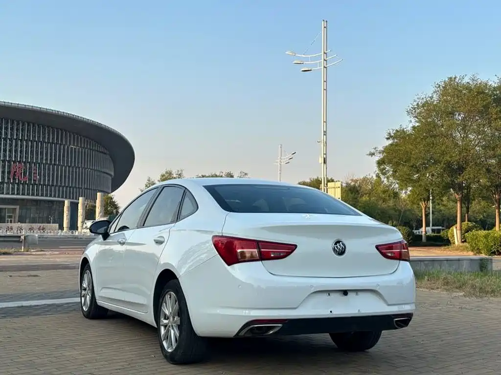 Buick Verano — миниатюра 6