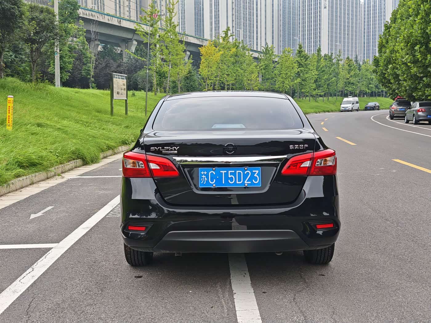 Nissan Sylphy 1.6 л 2026 г. Чёрный, пробег 4600 км
