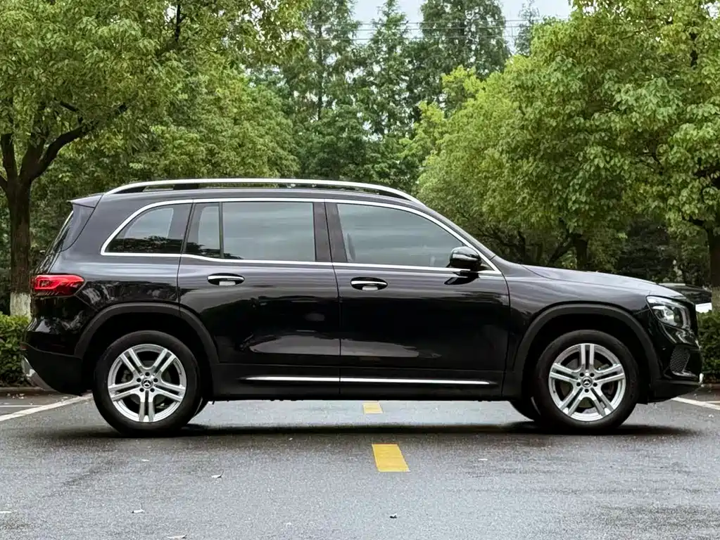 Mercedes-Benz GLB 2023 GLB 220