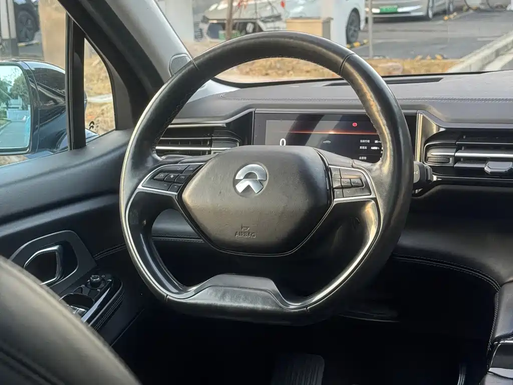 NIO NIO ES8
