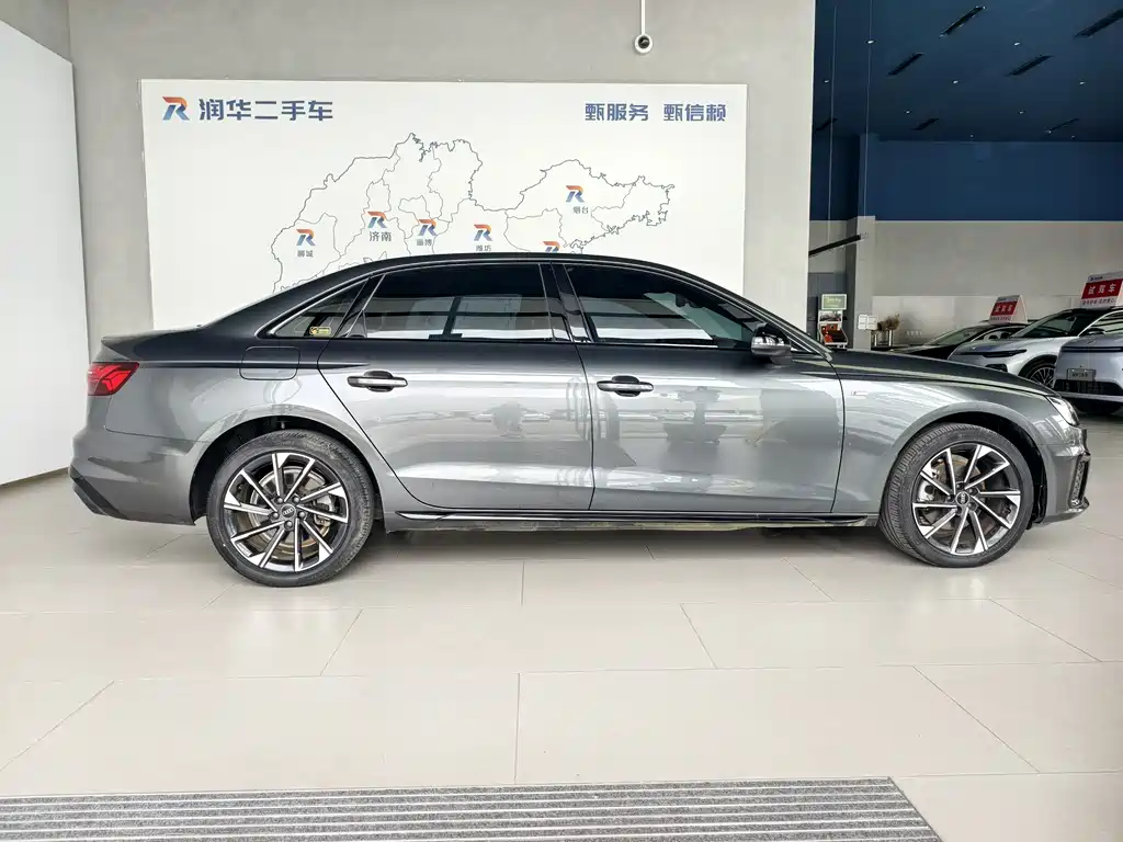 Audi A4L 2023 40 TFSI Luxury