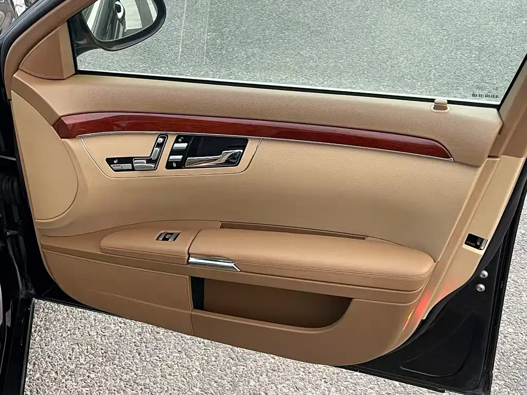 Mercedes-Benz S-Class — миниатюра 11