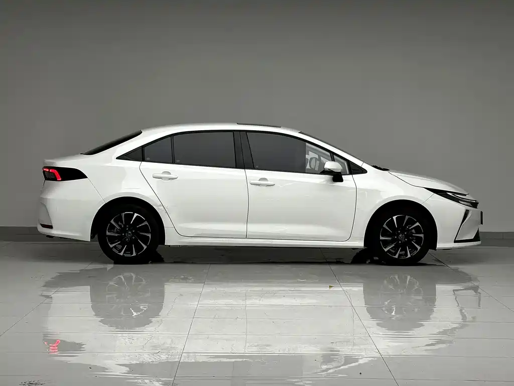 Toyota Corolla — миниатюра 4