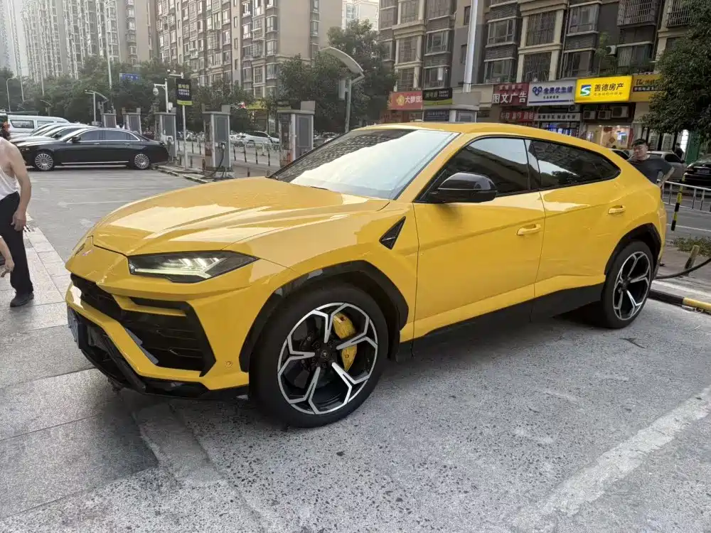 Lamborghini Urus — фотографии объявления, Фото 12