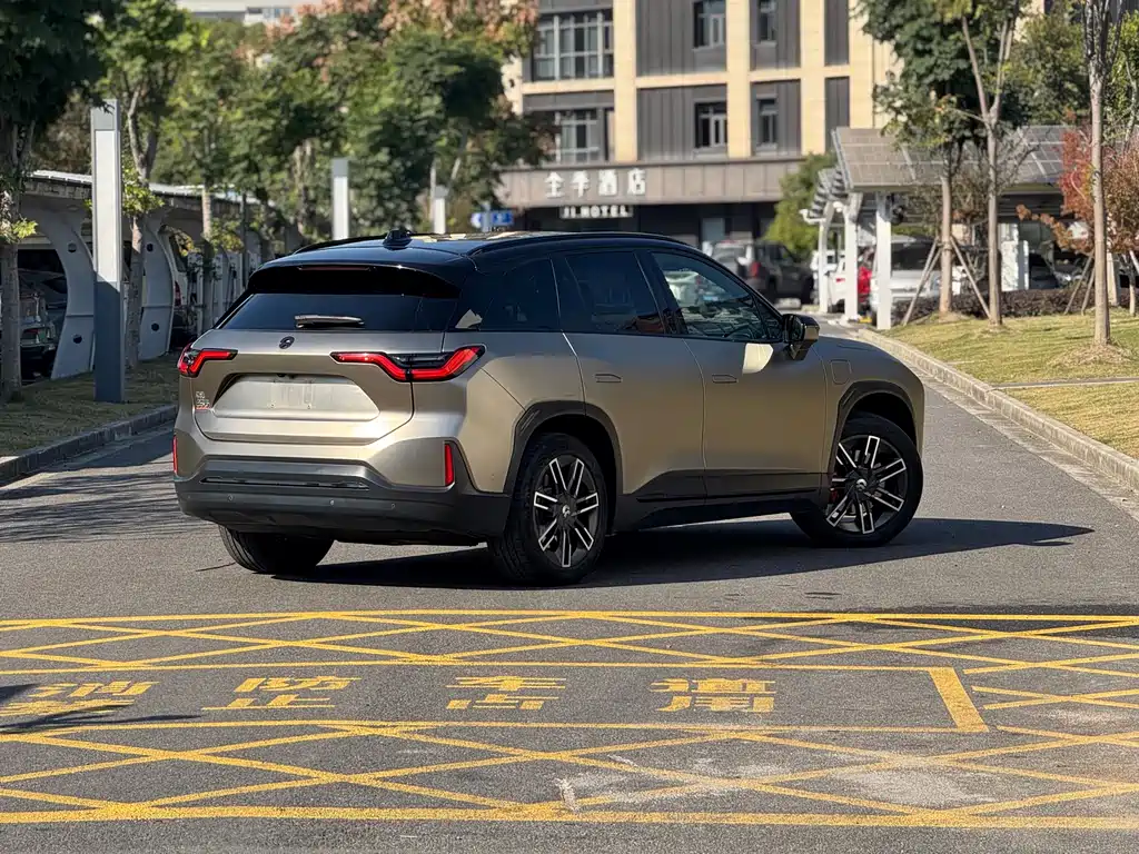 NIO NIO ES6