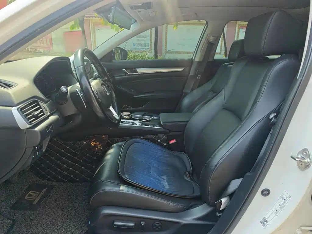 Honda Accord — миниатюра 8