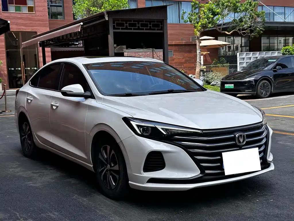 Changan Eado 2022 PLUS 1.6L GDI MT Luxury
