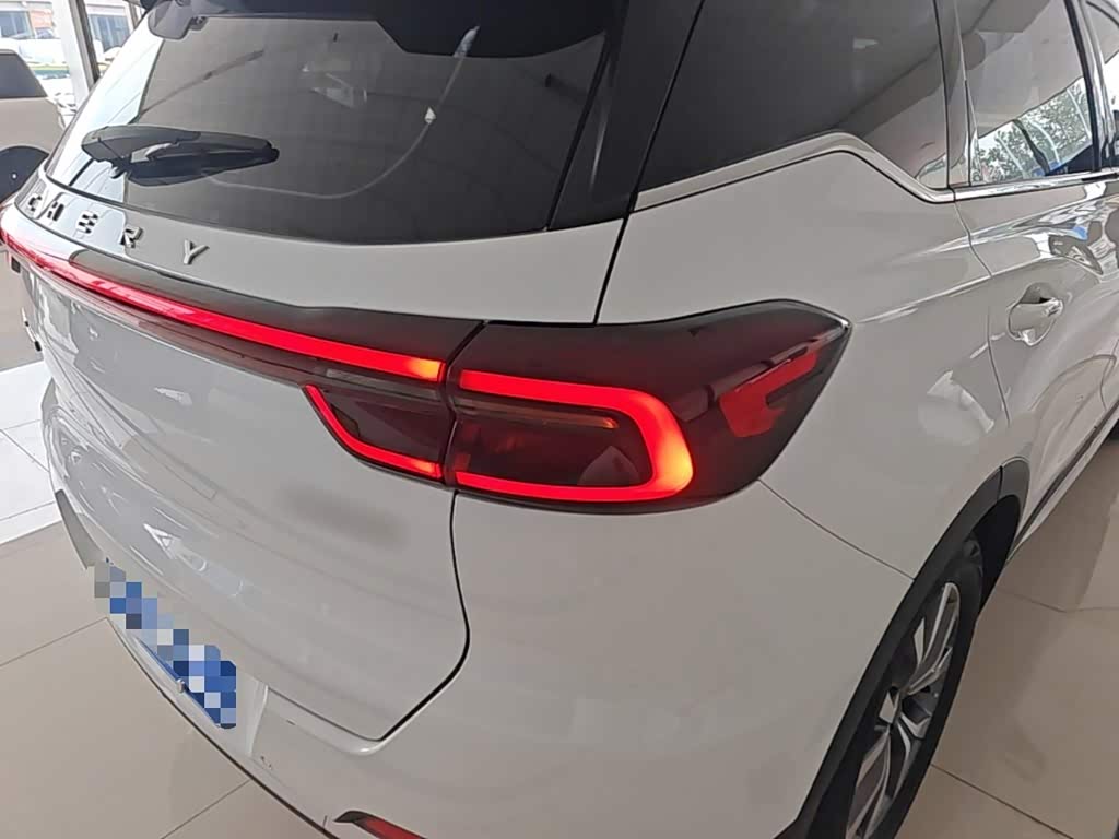 CHERY Tiggo 7 PLUS 1.5 л 2022 г. Белый, пробег 46000 км
