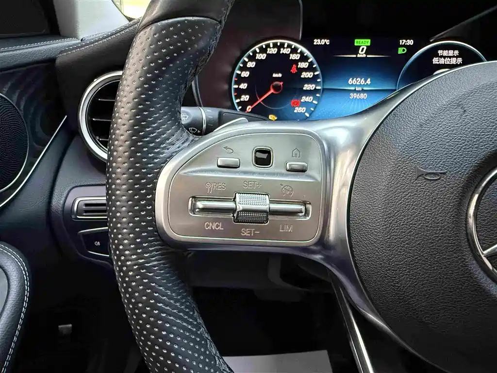 Mercedes-Benz C-Class — миниатюра 11