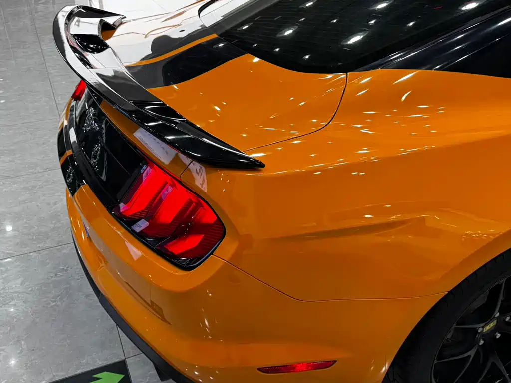 Ford Mustang — миниатюра 7