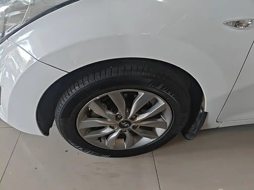 Hyundai Elantra Langdong — миниатюра 23