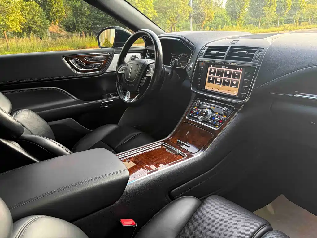 Lincoln Continental — миниатюра 11