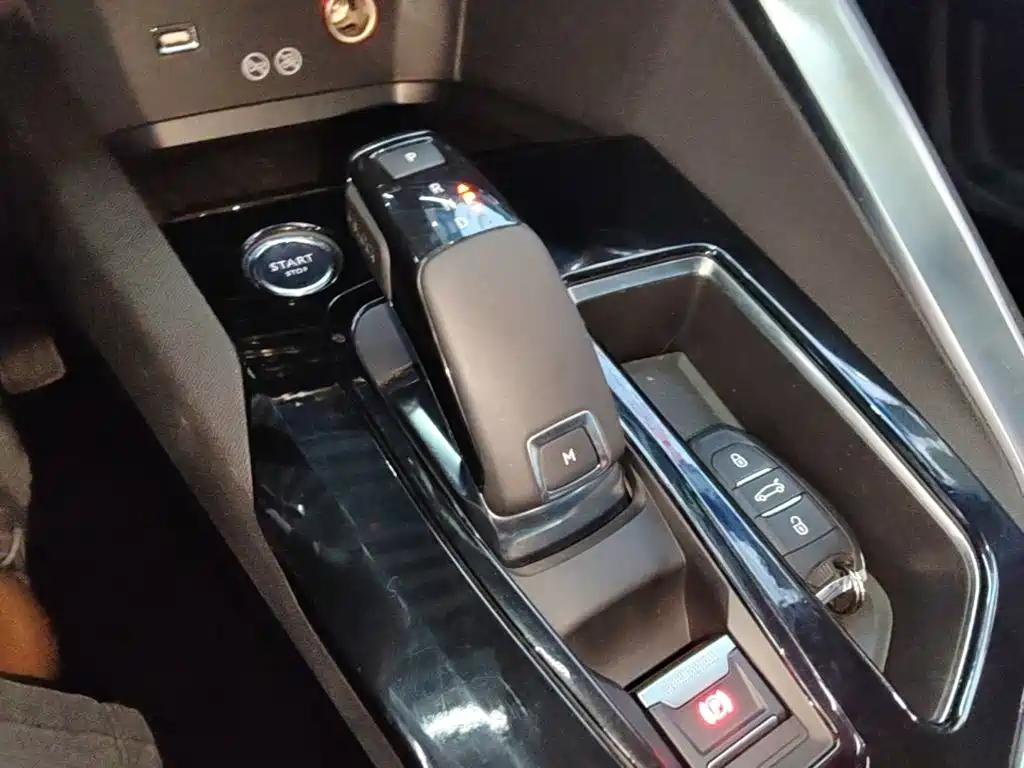 Peugeot 4008 — миниатюра 14