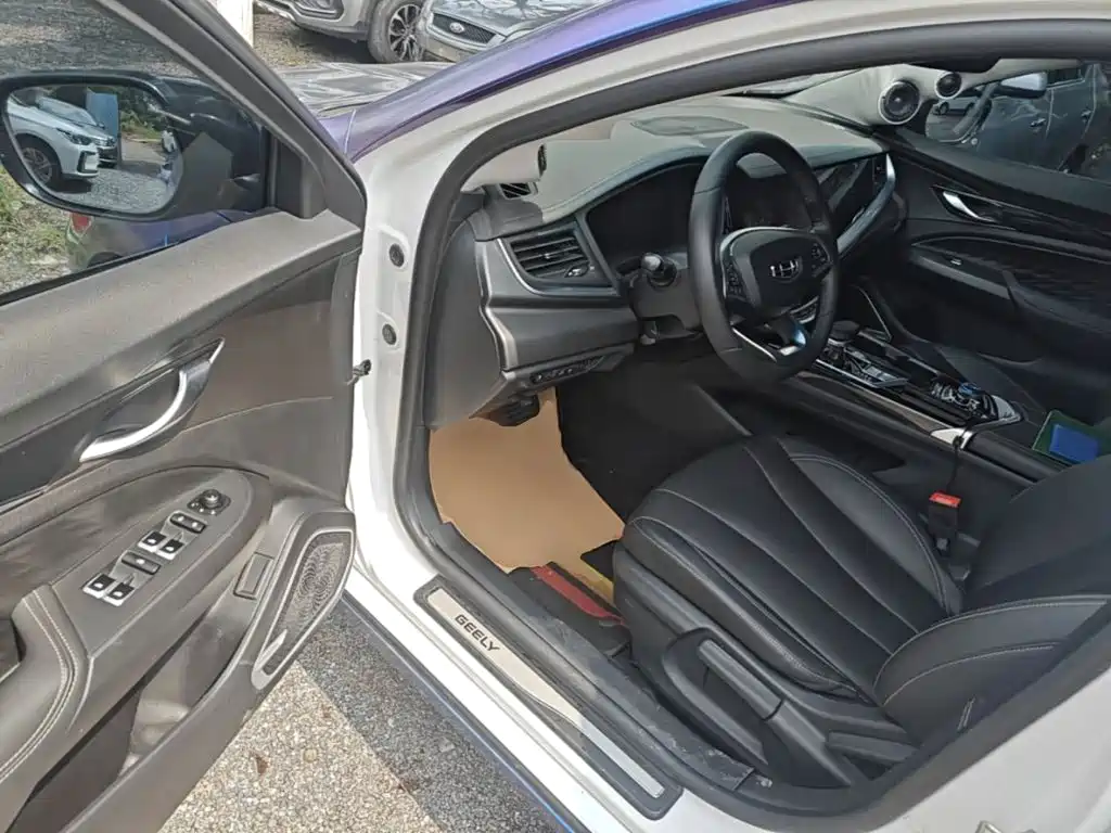 Geely Borui Hybrid — миниатюра 16