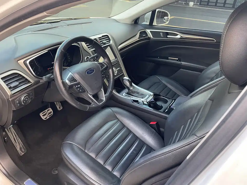 Ford Mondeo — миниатюра 8