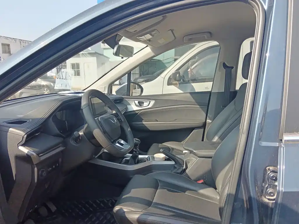 Wuling Jiachen — миниатюра 8
