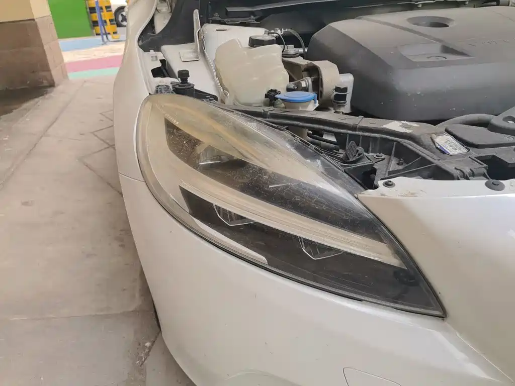 Volvo V40 — миниатюра 7