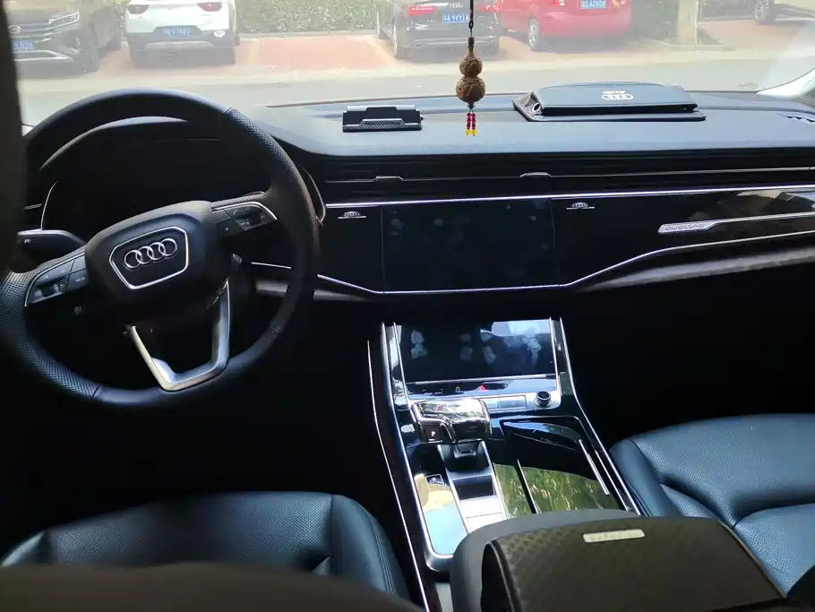 Audi Q7 — миниатюра 12
