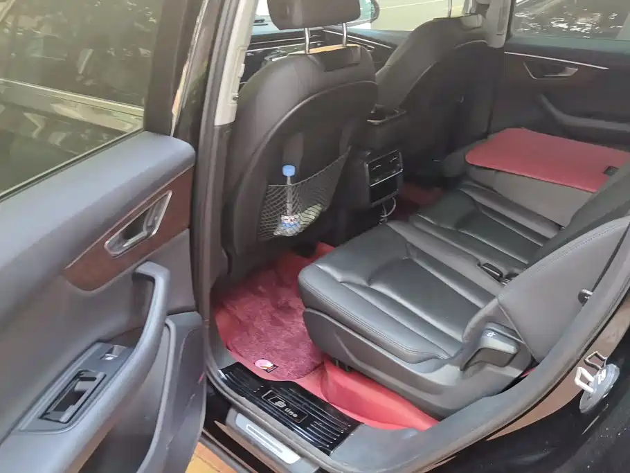Audi Q7 — миниатюра 11