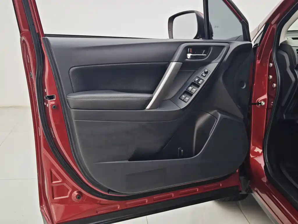 Subaru Forester 2.5i Auto Premium Edition, фото 14