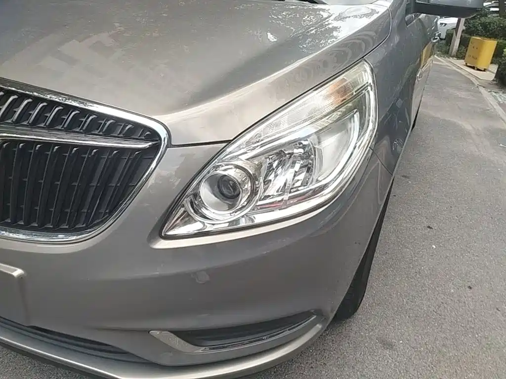 Buick GL8 — миниатюра 24
