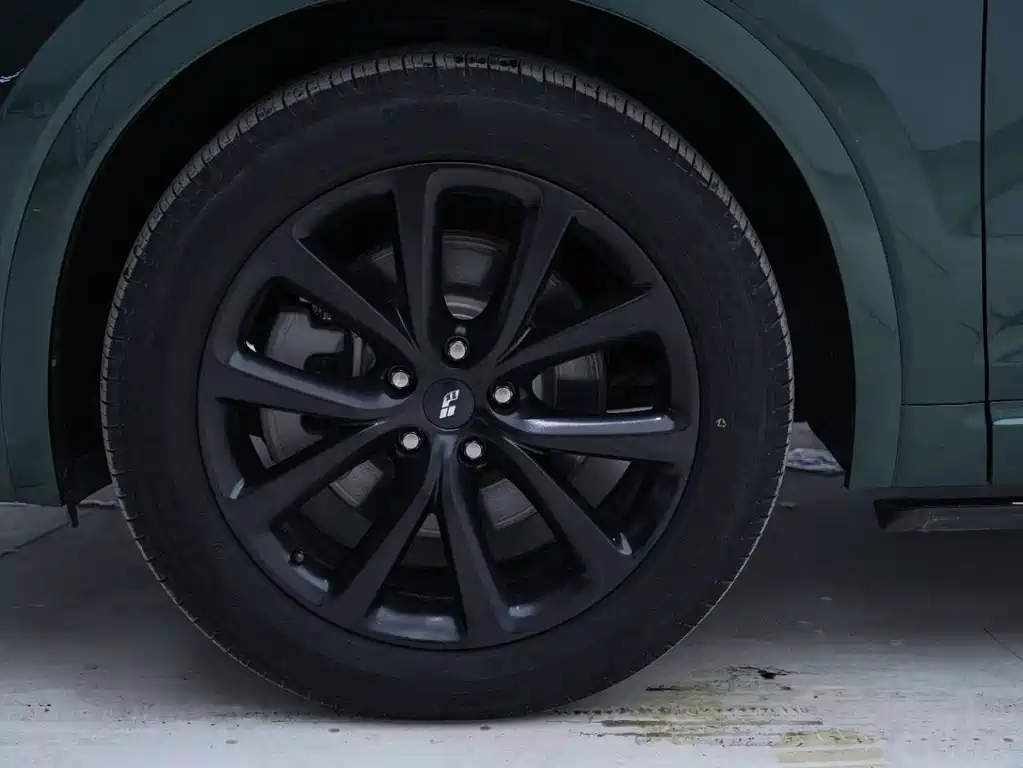 Li Auto ONE 2021 6 мест