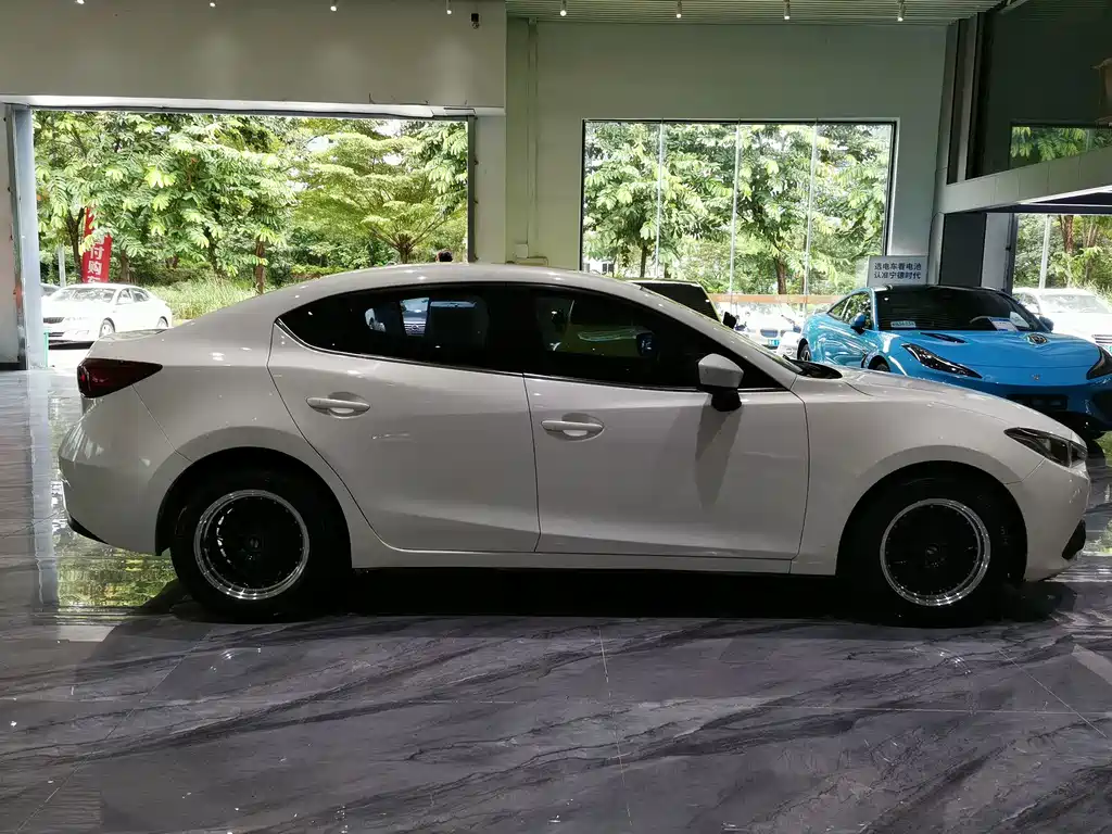 Mazda 3 Axela — миниатюра 23