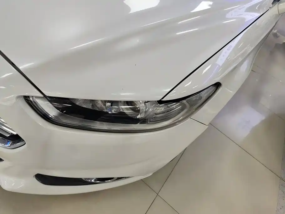 Ford Mondeo — миниатюра 5