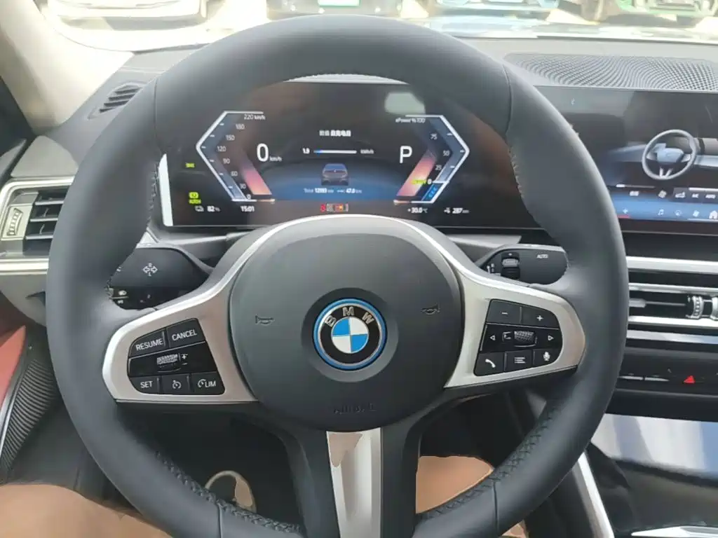 BMW i3 — миниатюра 11