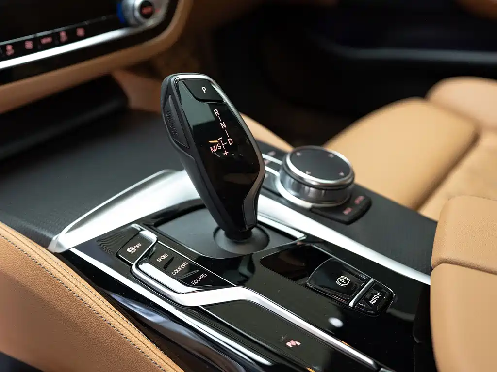 BMW 5 Series (Import) — миниатюра 18
