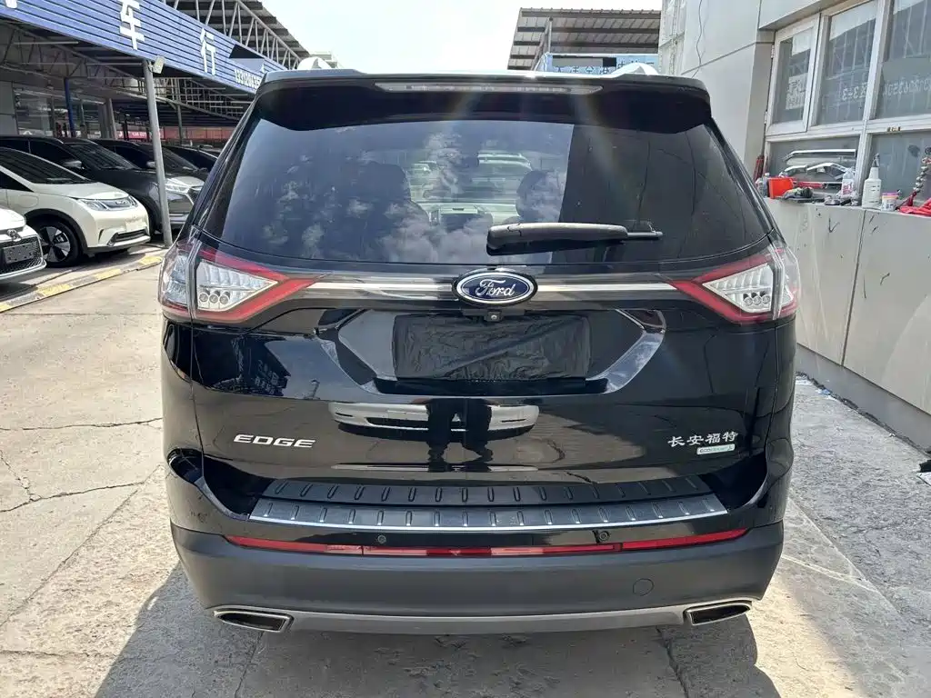 Ford Edge — миниатюра 5