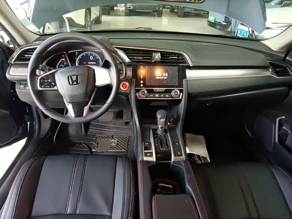 Honda Civic — миниатюра 10