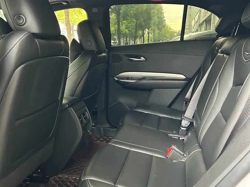 Cadillac XT4 — миниатюра 15